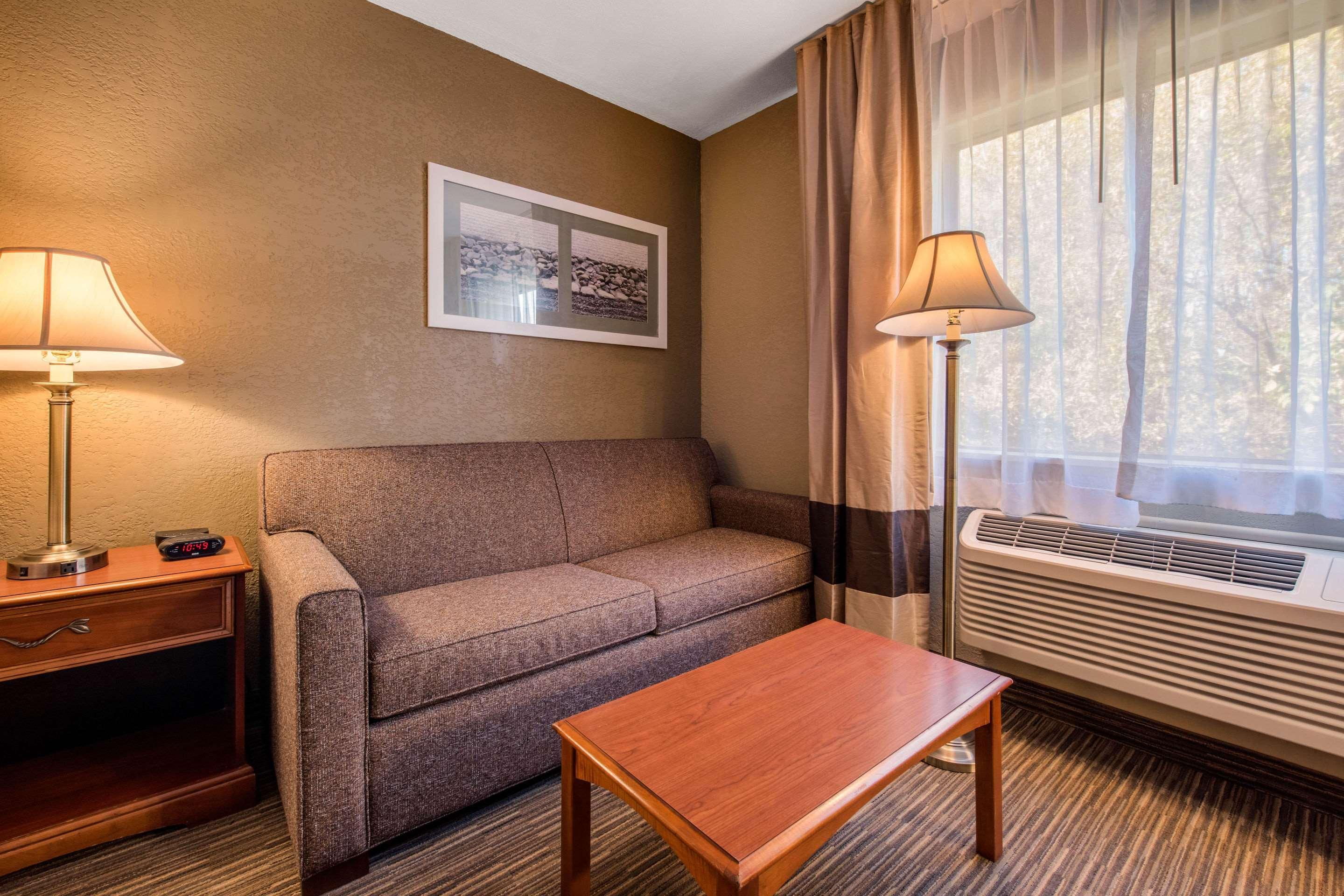 Quality Inn & Suites New Castle Dış mekan fotoğraf