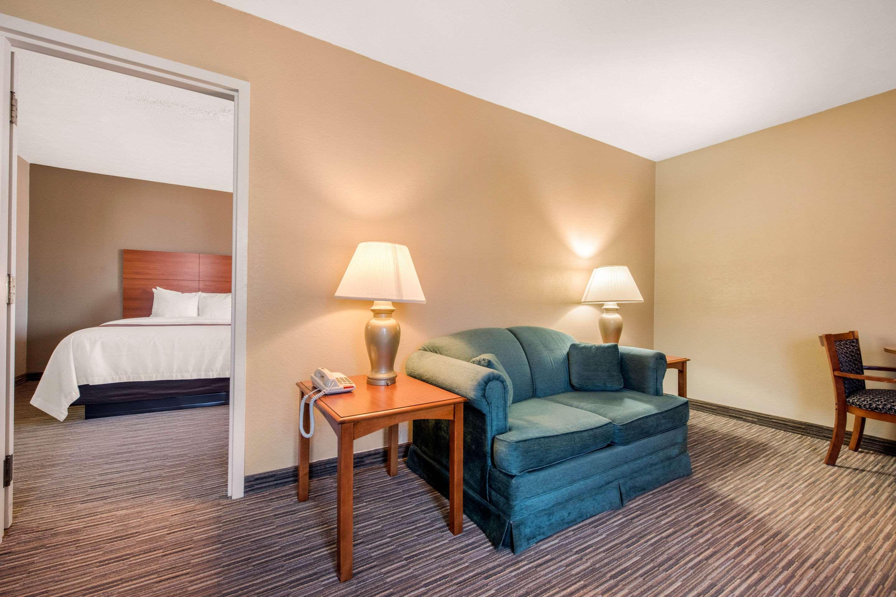 Quality Inn & Suites New Castle Dış mekan fotoğraf