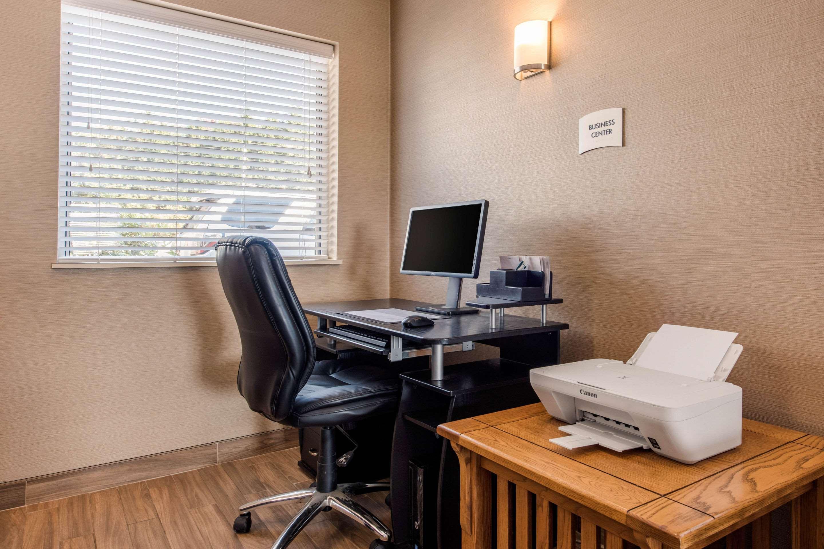 Quality Inn & Suites New Castle Dış mekan fotoğraf