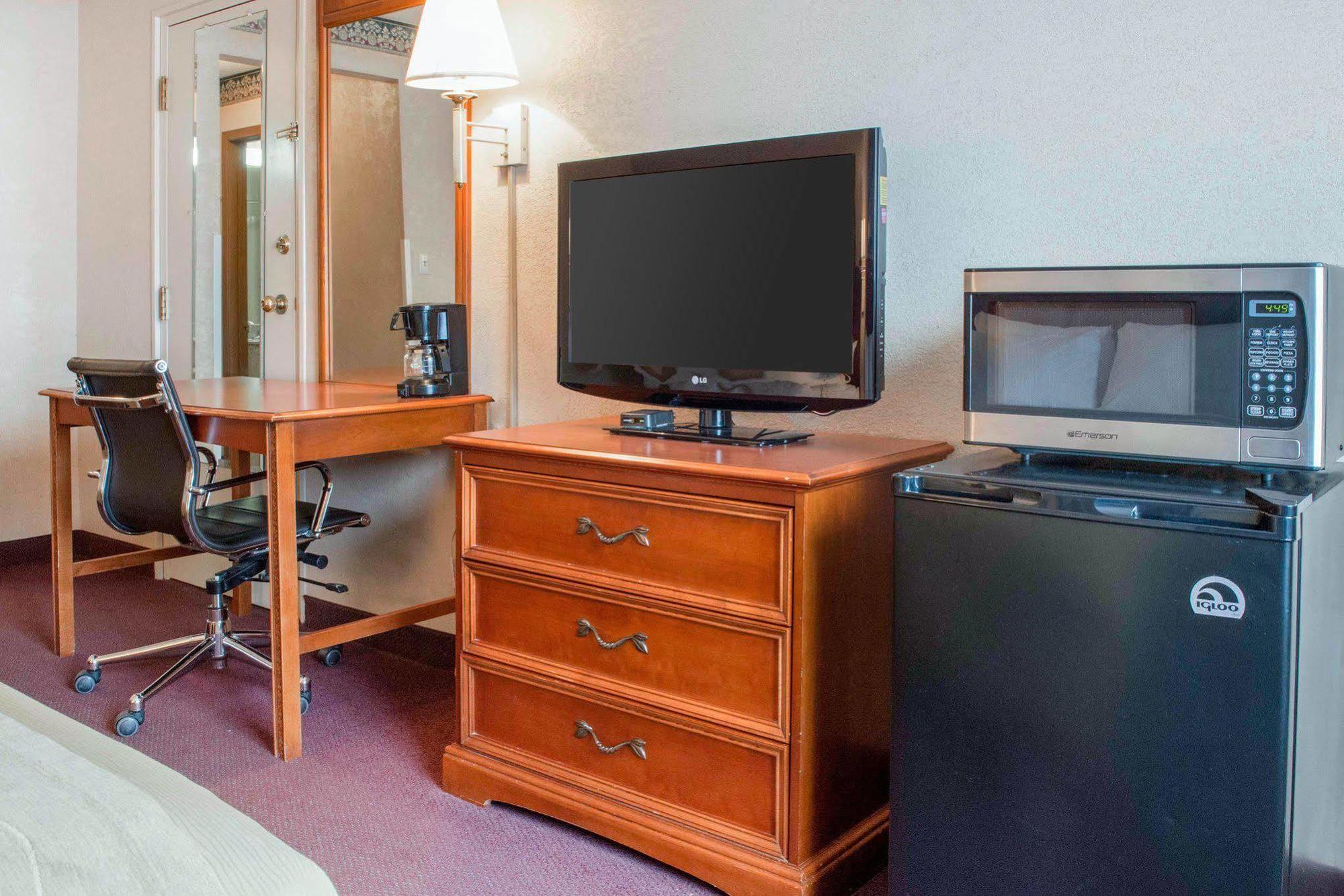 Quality Inn & Suites New Castle Dış mekan fotoğraf