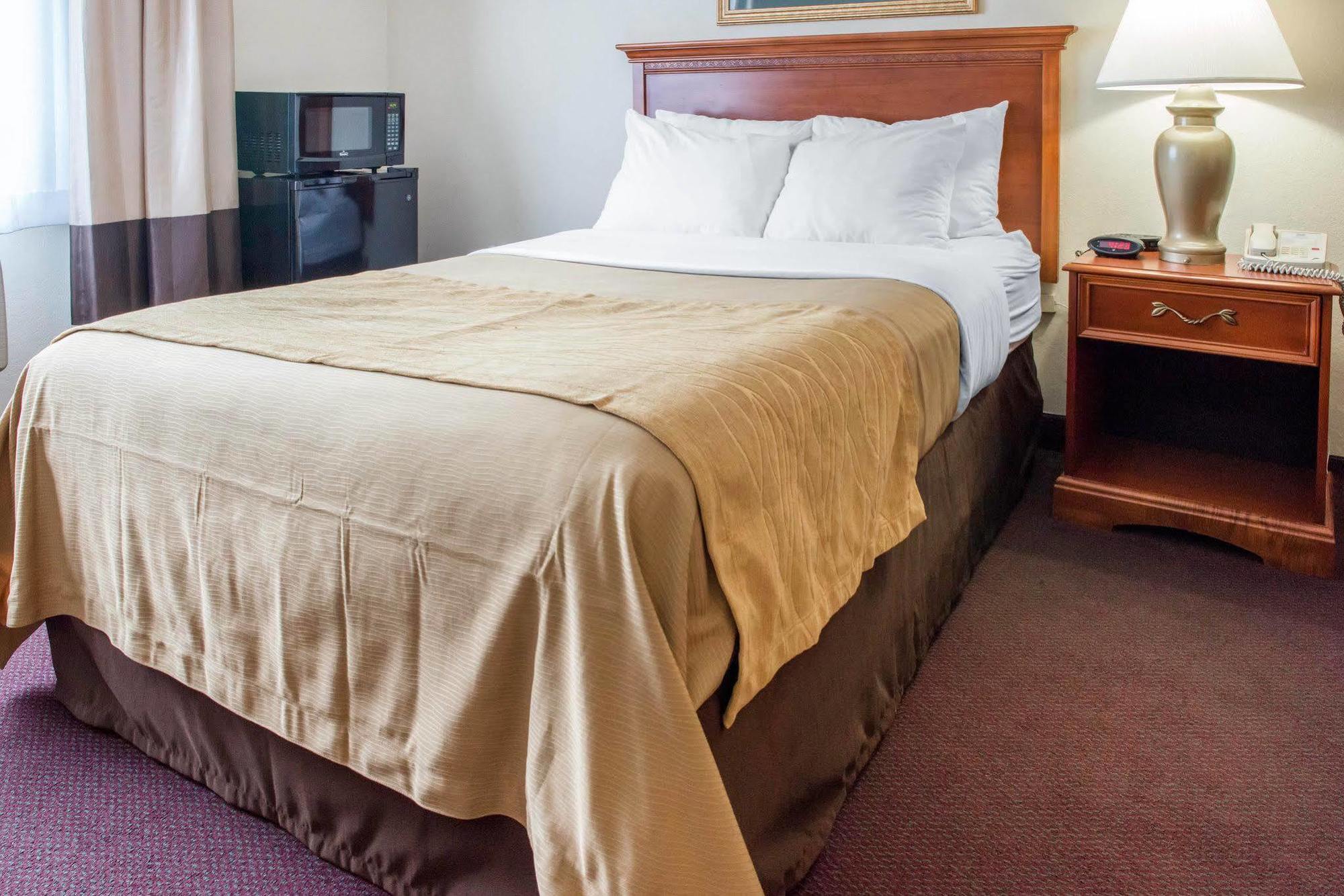Quality Inn & Suites New Castle Dış mekan fotoğraf