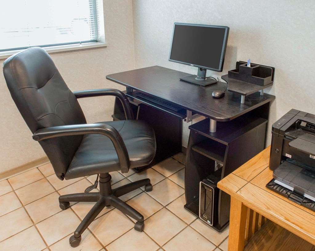 Quality Inn & Suites New Castle Konforlar fotoğraf